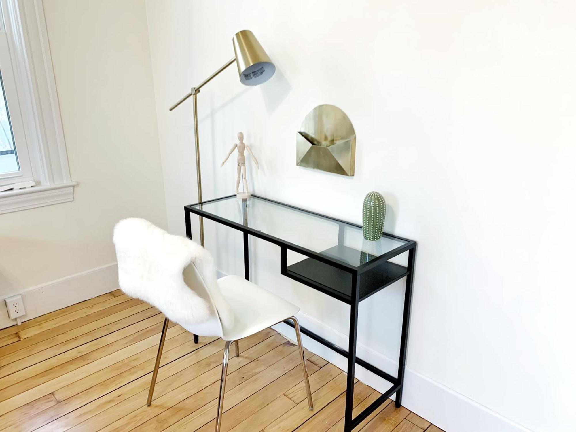 Location At Harvard University! 4 Bedroom Apartment! Two Units Available! Apartment Cambridge